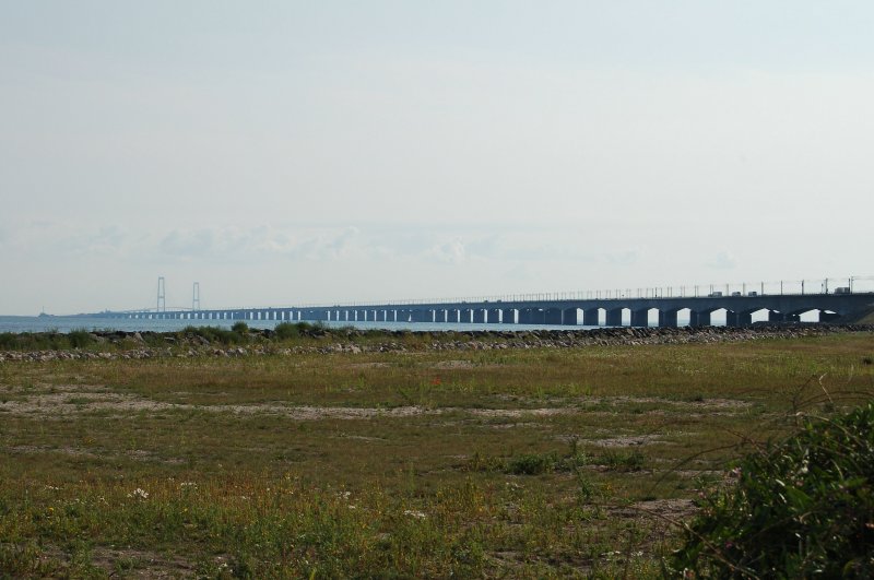 Blick auf die Storebeltbro von Fnen aus Richtung Sjaelland. Sommer 2007
